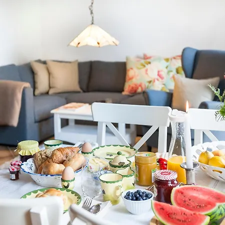 Elbwiesenhaus Mit Schoenen Garten Semesterbostad Lenzerwische