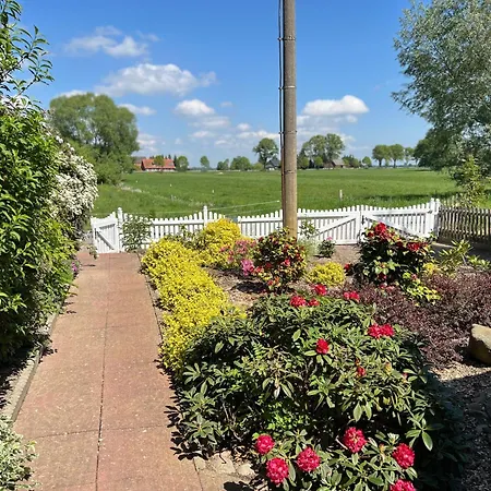 Elbwiesenhaus Mit Schoenen Garten *
