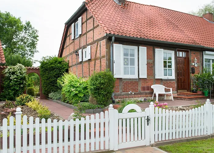 Elbwiesenhaus Mit Schoenen Garten * Lenzerwische