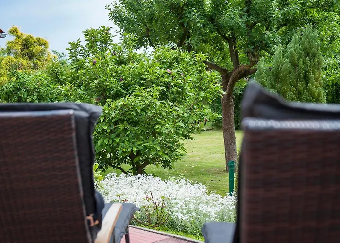 Elbwiesenhaus Mit Schoenen Garten *